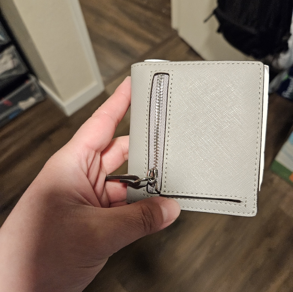 Kate Spade Wallet - Picture 3 of 3